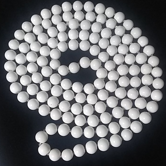 ✴️vtg white beads set - Picture 4 of 7